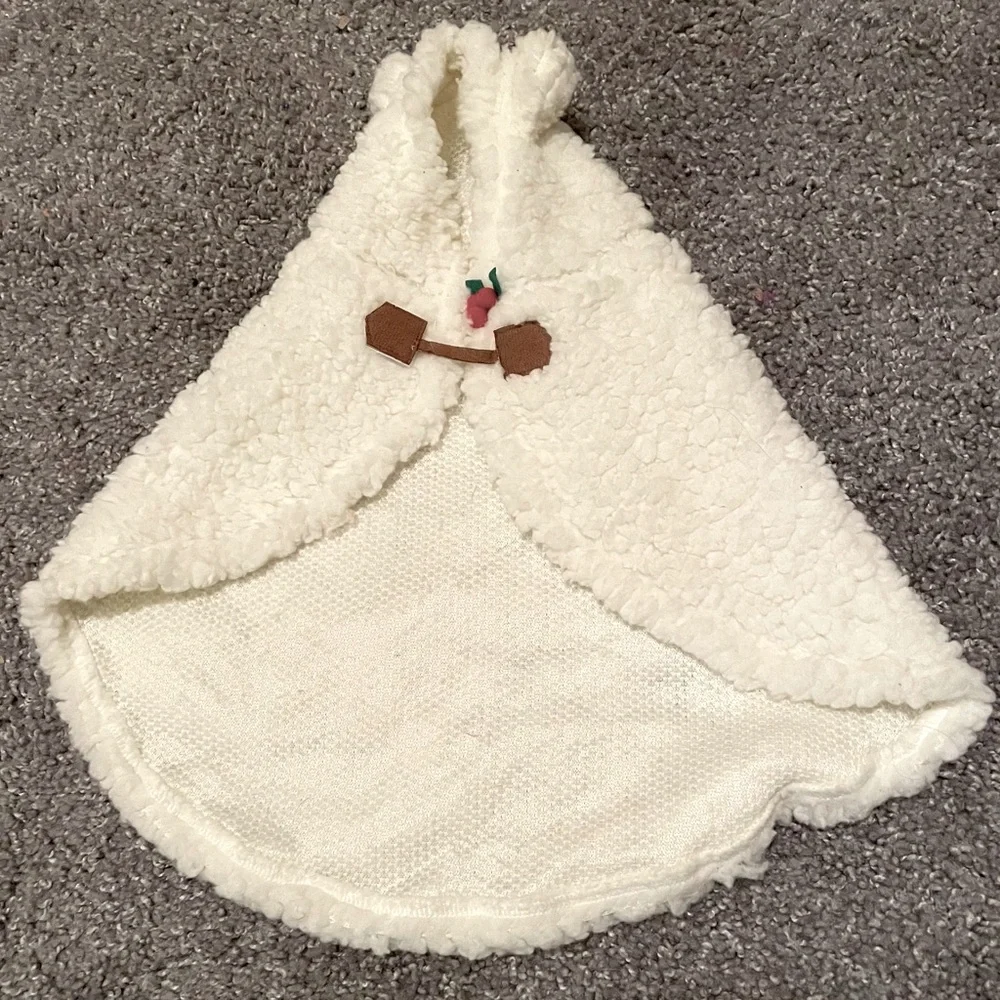 Off-White Kitty Christmas Cape with hood. Size Small